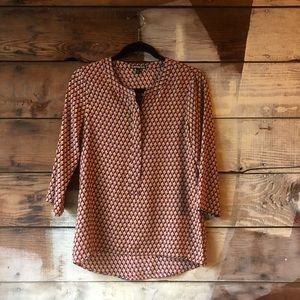 Express Tops - 3/$25 Geometric Express Long Sleeve Blouse Zipper Express Tops - 3/$25 Geometric Express Long Sleeve Blouse Zipper